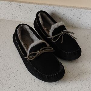 UGG Black Moccasin Slippers with Bow Size 8 Men